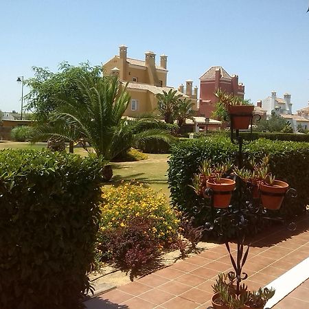 Apartamento BAJO CON TERRAZA. PISCINA y JARDIN COMUNITARIO Sanlúcar de Barrameda Exterior foto