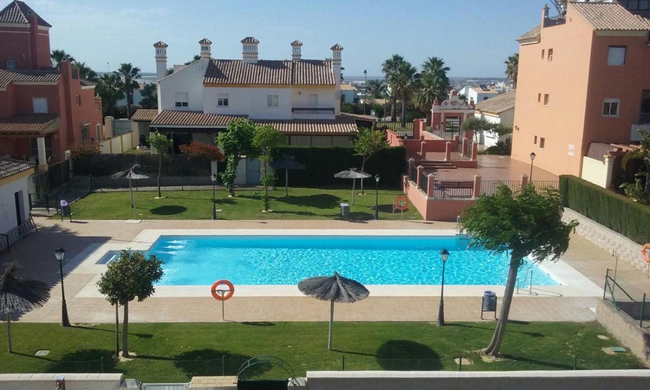 Apartamento BAJO CON TERRAZA. PISCINA y JARDIN COMUNITARIO Sanlúcar de Barrameda Exterior foto